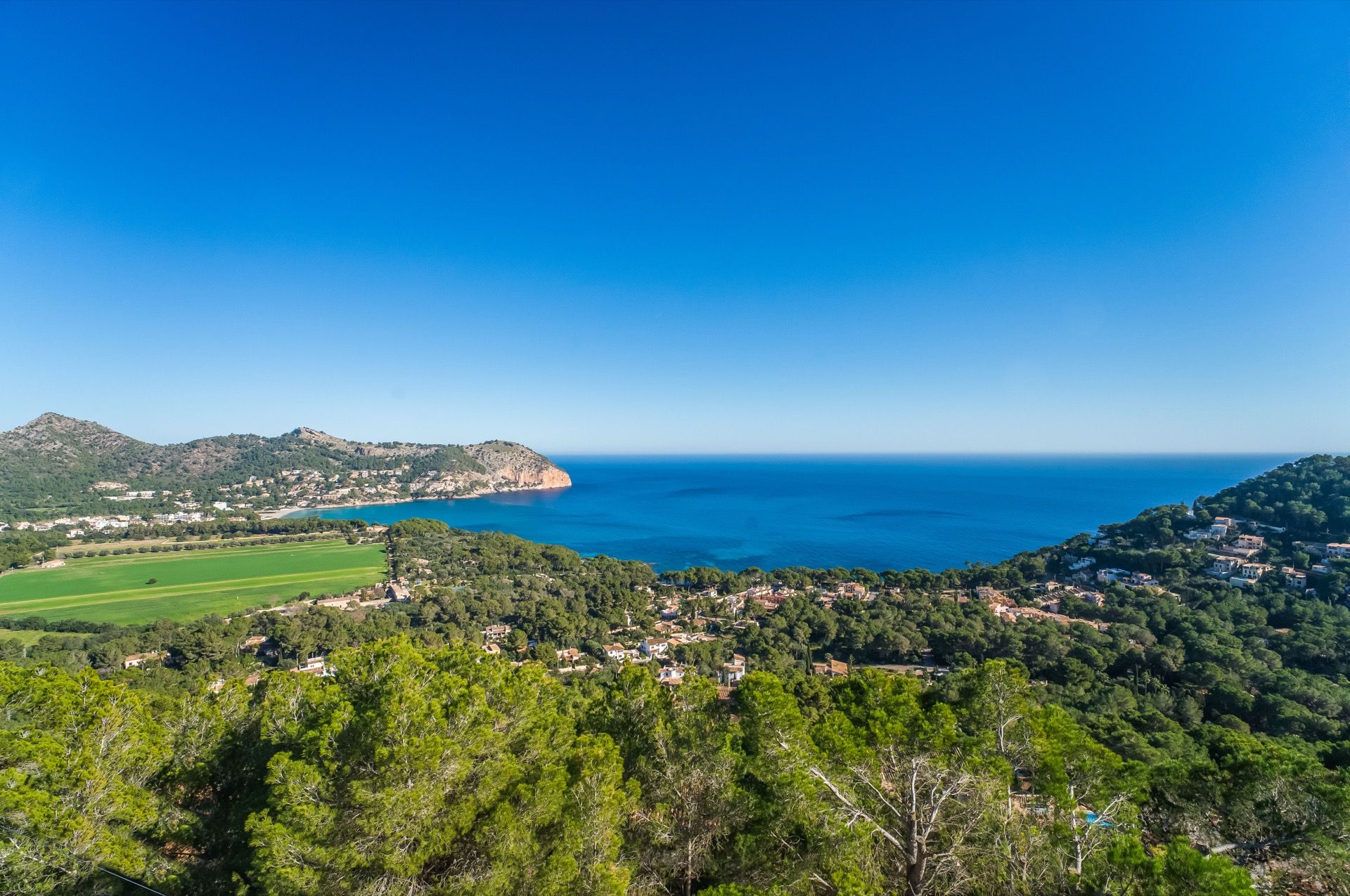 Panoramablick über die Bucht von Canyamel an der Ostküste Mallorcas